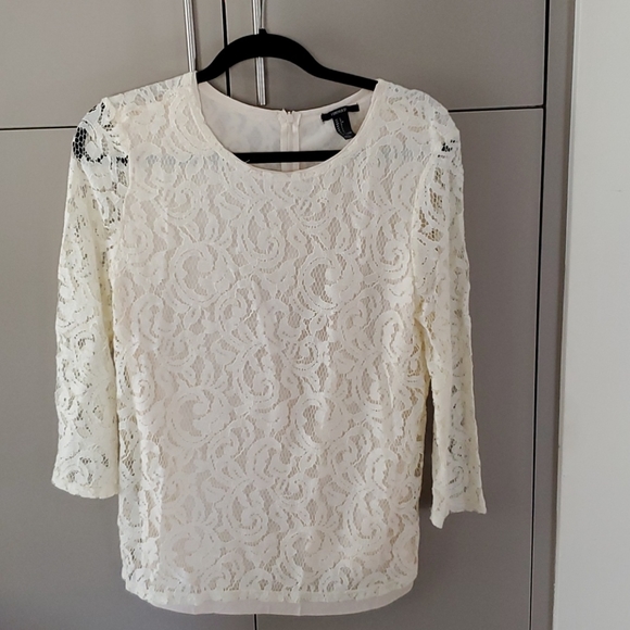 Forever 21 ivory lace lined 3/4 sleeve top - Picture 1 of 5
